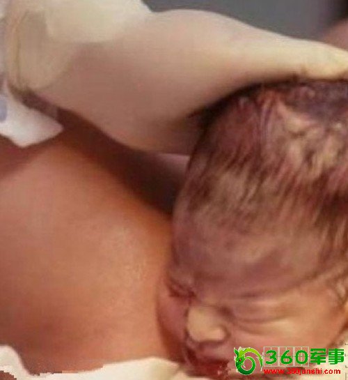 һ��ΰ��ĸ�׷�����̵���Ƭ�����������𺳡�������Ѫ���ܵľ�ͷչʾ����ң����������Ż�˭����ӱ������۰����ĸ�ס����ӡ�